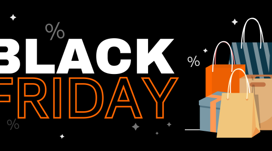 Das wohl größte Shopping-Event steht an: Black Friday. Neben dem Schriftzug sind mehrere Einkaufstaschen zu sehen.