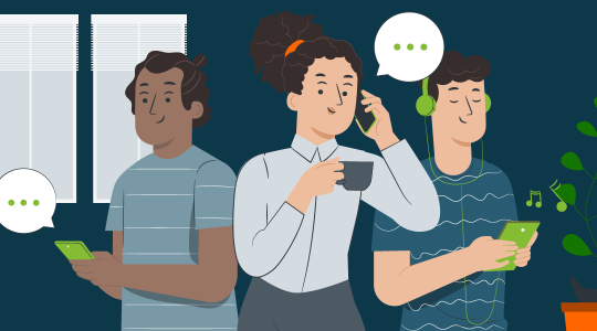 Im Mittelpunkt des Bildes stehen eine Frau und zwei Männer. Ein Mann schreibt gerade eine Nachricht auf die Smartphone. Die Frau telefoniert mit dem Handy und der andere Mann hört Musik übers Smartphone.
