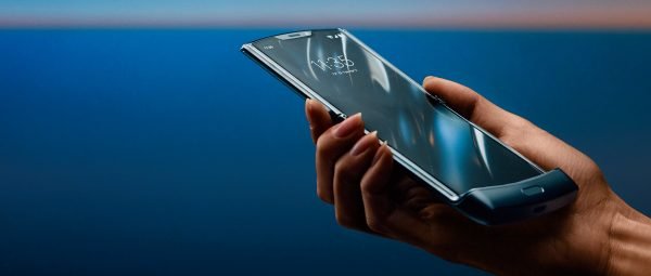 Motorola razr is back: Die Neuauflage ist das erste Foldable des Handyherstellers.