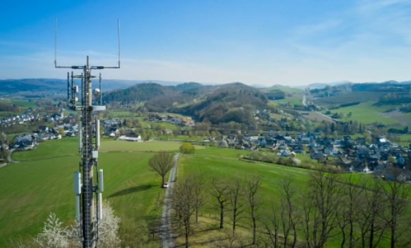 Vodafone baut das 5G-Netz in der Fläche aus auf 700-MHz-Frequenzen.