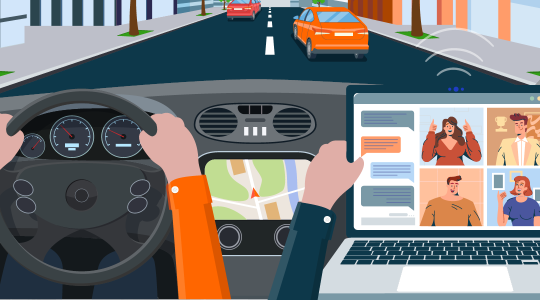 Blick aus dem Innenraum eines Autos. Der Beifahrer nimmt am Laptop an einer Videokonferenz teil.