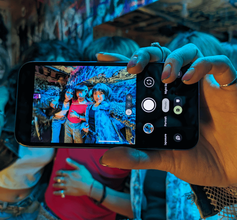 Das Google Pixel 8a verfügt über eine 64-MP-Kamera.
