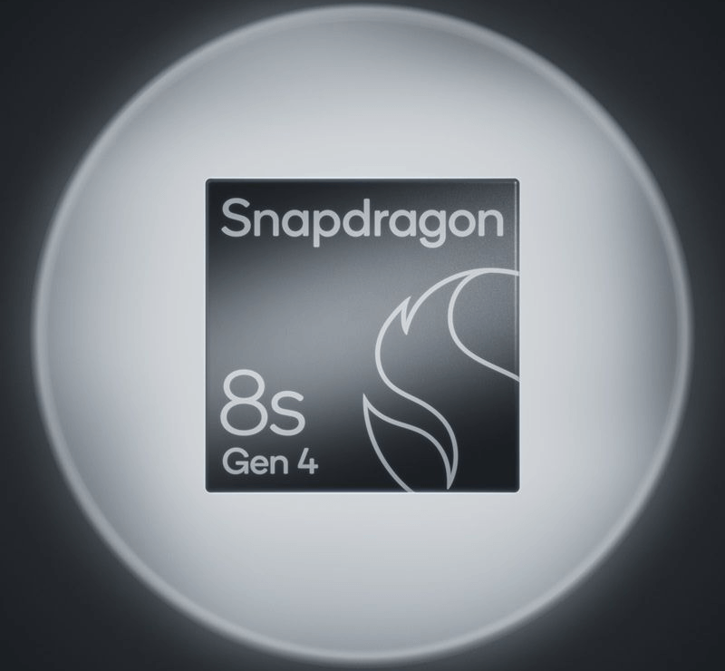 Der Qualcomm-Chip Snapdragon 8s Gen 4 gibt das Tempo im Nothing Phone 3 vor. 